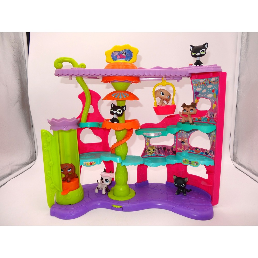 Littlest Pet Shop LPS Spotlight Swinging Circus Playset 2009 with Figures